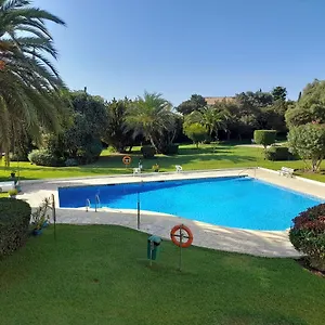  Appartement With Pool Near The Espagne